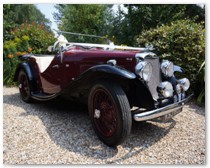 Berty - vintage wedding car hire